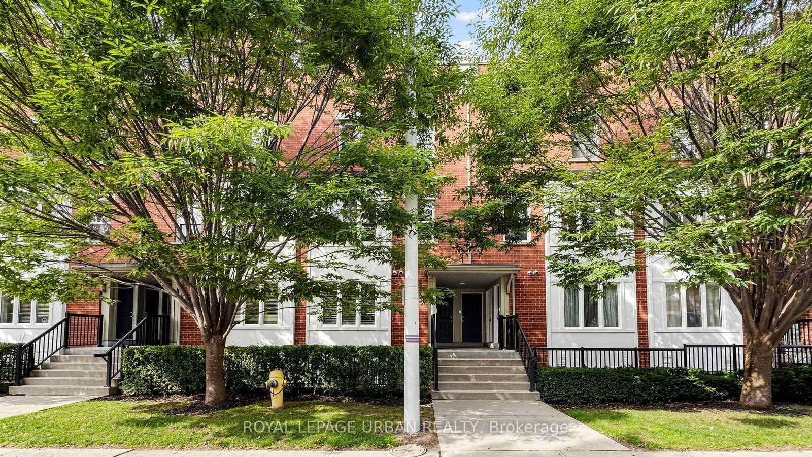 Property Photo:  76 Munro Street 2  ON M4M 2S9 