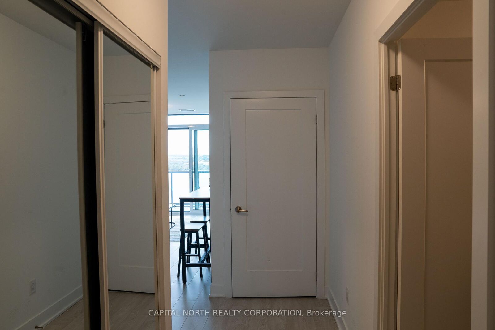 Property Photo:  2545 Simcoe Street N 1904  ON L1L 0W3 