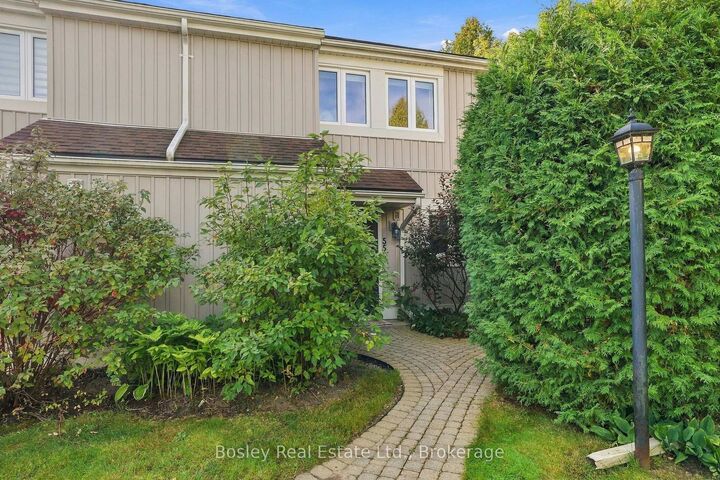 Property Photo:  552 Oxbow Crescent  ON L9Y 5B4 