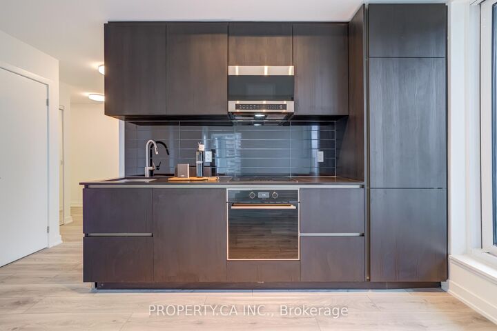 Property Photo:  120 Broadway Avenue 714N  ON M4P 1V7 