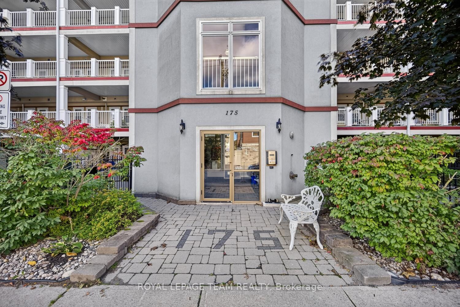 Property Photo:  175 Water Street W 205  ON K0E 1T0 