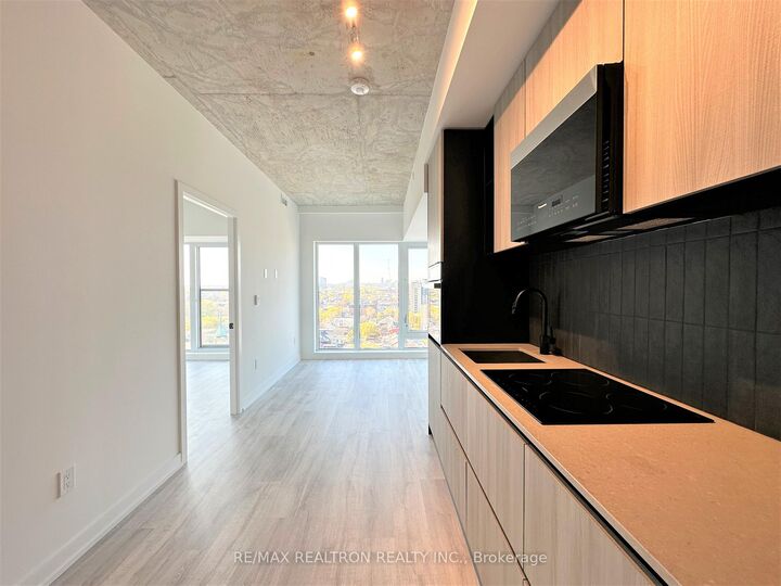 Property Photo:  2 Augusta Avenue Ph08  ON M5V 0T3 