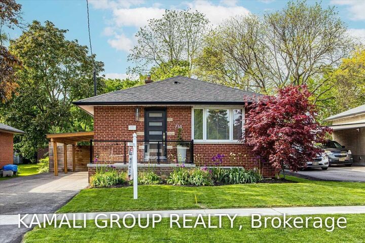 Property Photo:  714 Gilbert Street W Main  ON L1N 1S2 
