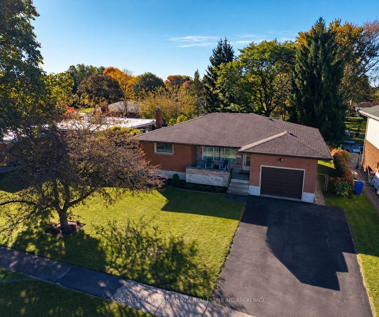 Photo de la propriété:  231 Price Avenue  ON L3C 3Z1 