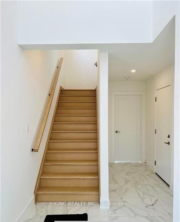 Property Photo:  4302 Lismer Lane  ON N6L 0H8 