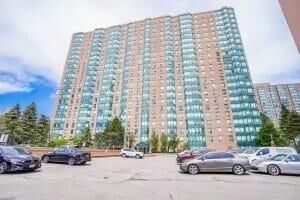 Property Photo: 135 Hillcrest Avenue 916 ON L5B 4B1