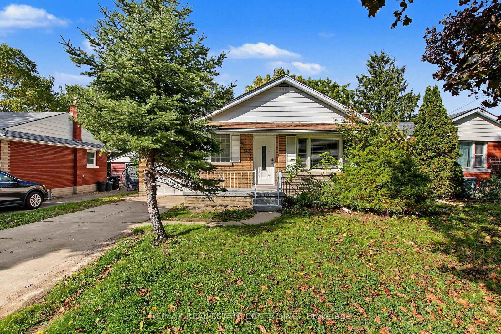 Photo de la propriété:  143 Elgin Crescent  ON N2J 2S5 