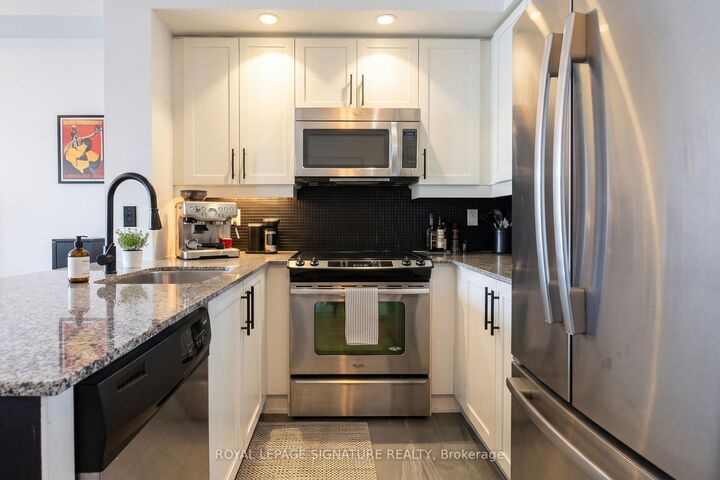 Property Photo:  85 East Liberty Street 1602  ON M6K 3R4 
