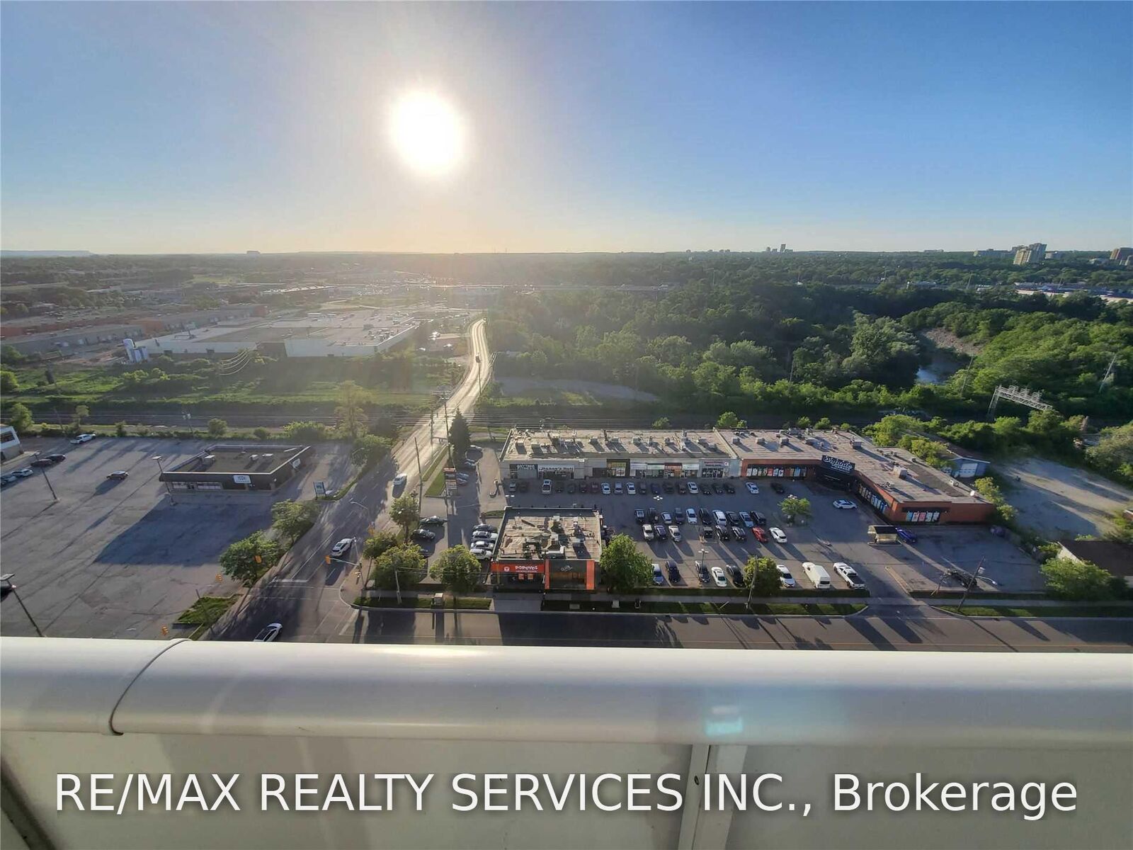 Property Photo:  65 Speers Road 1701  ON L6K 3V5 