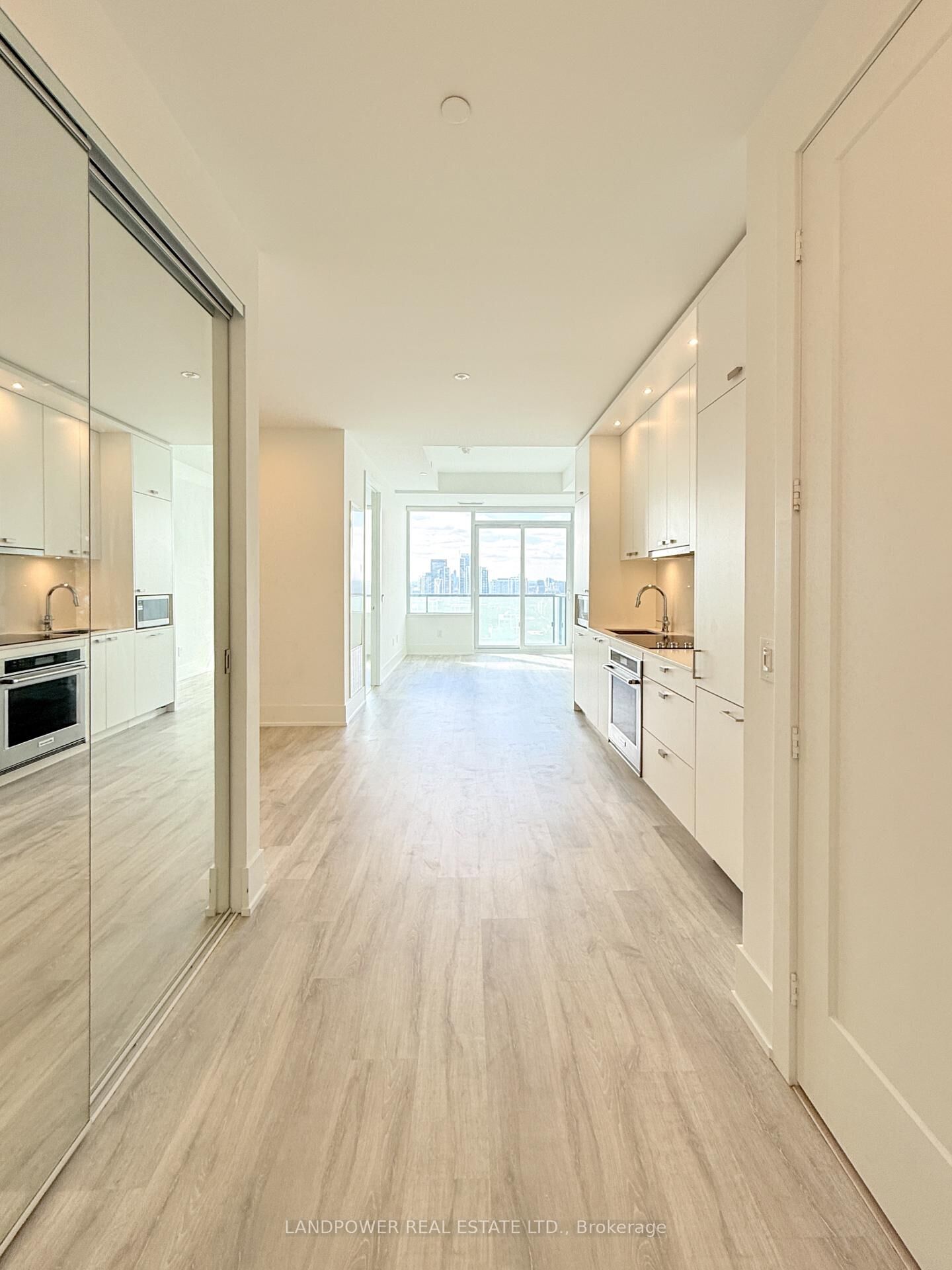 Property Photo: 480 Front Street W 2002 ON M5V 0V5