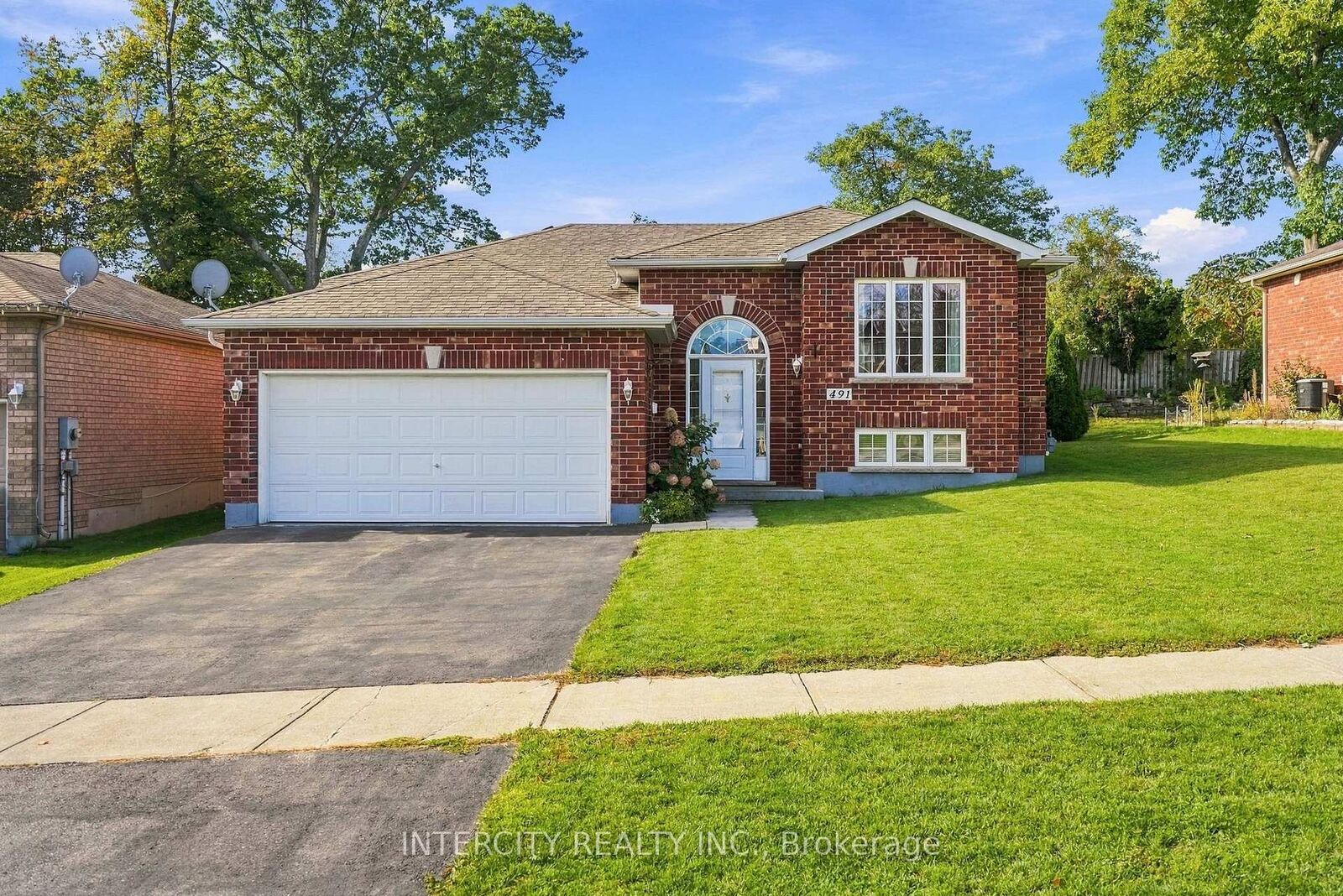 Property Photo:  491 Shewfelt Crescent  ON L4R 5N8 