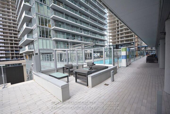 Property Photo: 195 Redpath Ave Avenue 2505 ON M4P 0E4