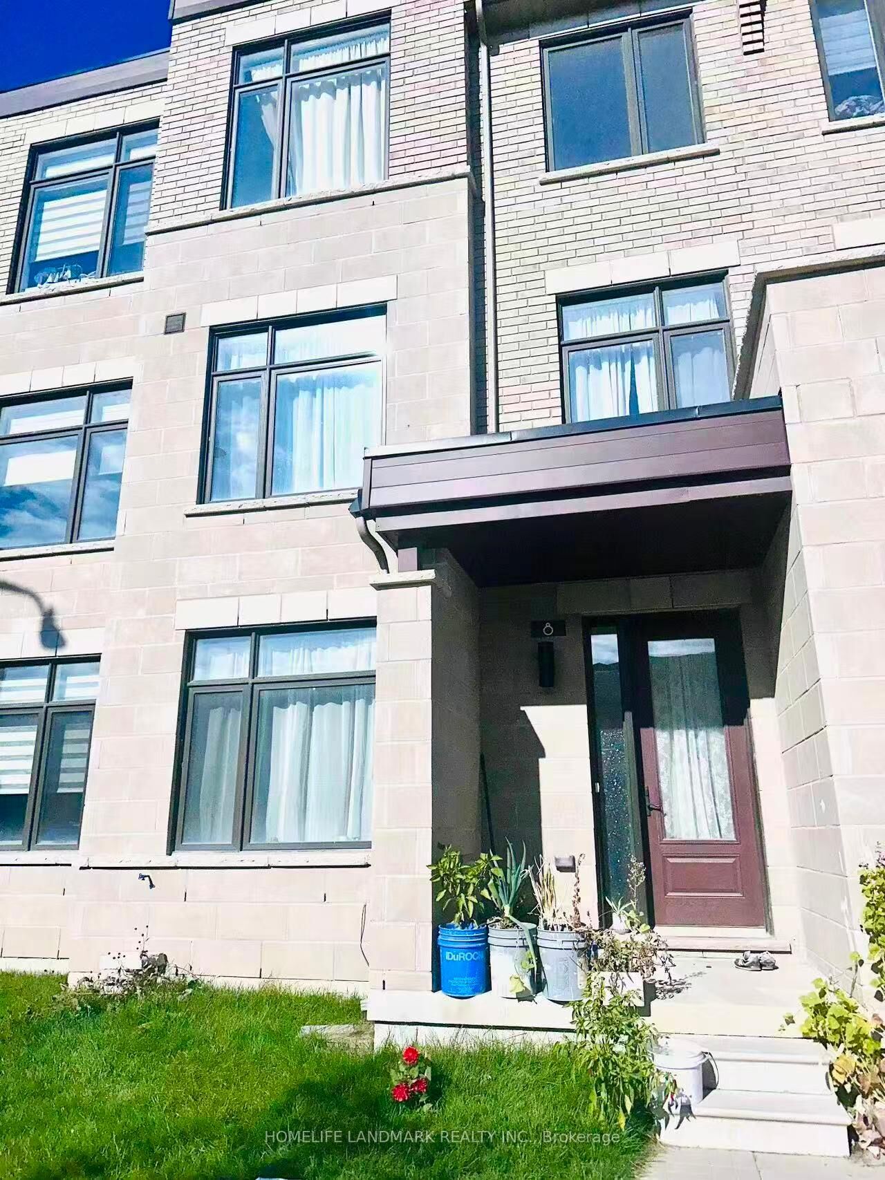 Property Photo:  8 Robert Eaton Avenue  ON L3S 0G3 