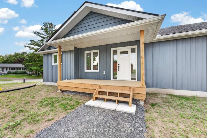 Property Photo:  38 East Street  ON K0K 2M0 