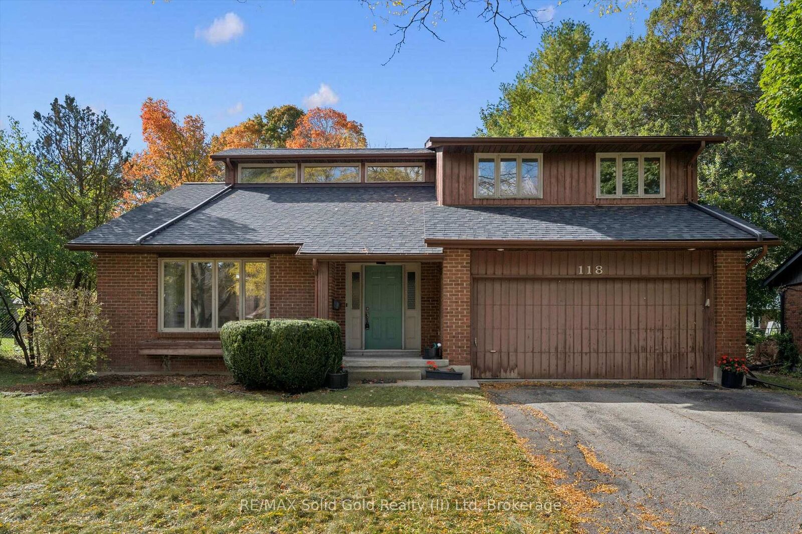 Property Photo:  118 Ralston Place  ON N2T 1C7 