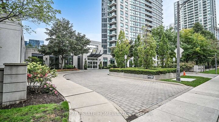 Property Photo:  30 Harrison Garden Boulevard 1207  ON M2N 7A9 
