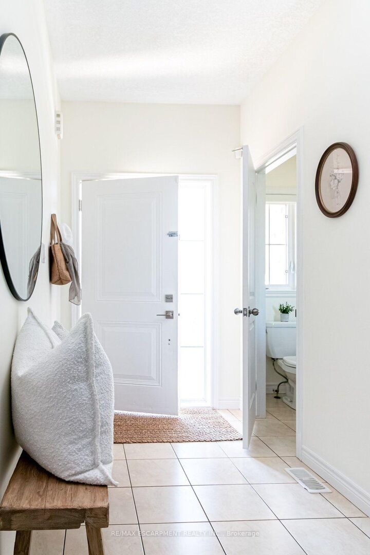 Property Photo: 159 Highgate Heights ON L8J 0A3