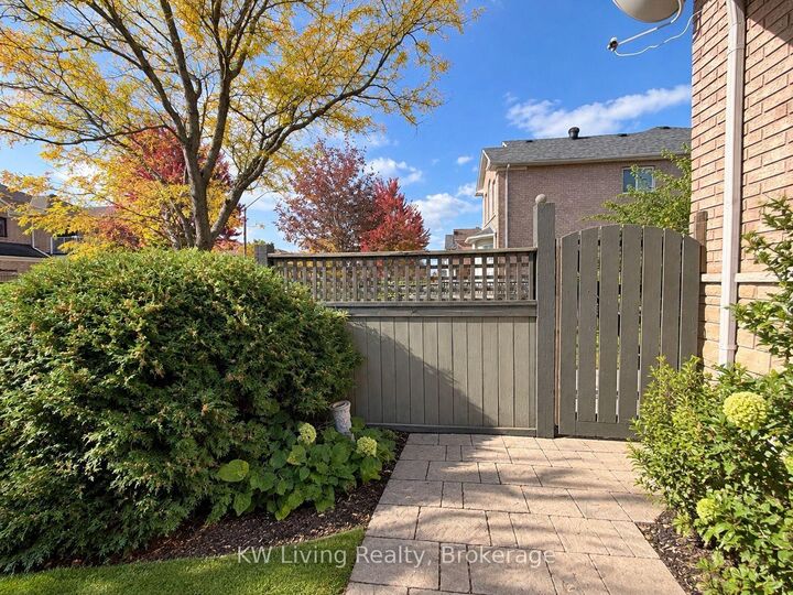 Property Photo:  26 Gardenia Crescent  ON L6C 2K7 