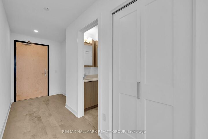 Property Photo:  340 Queen Street 2604  ON K1R 0G1 