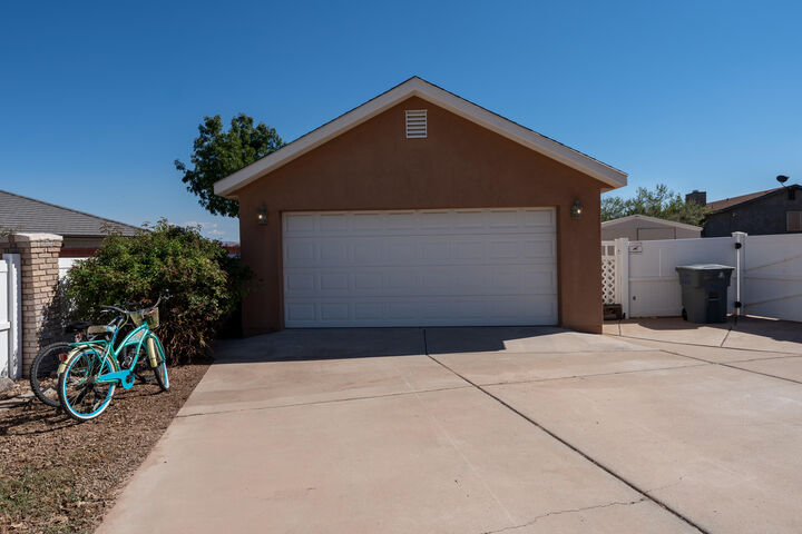 Property Photo:  2887 S Palm Cir  UT 84790 