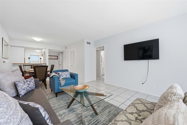 Property Photo: 2425 Ashdale Drive 90 TX 78757