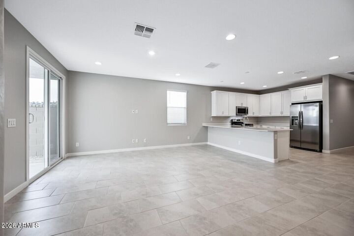 Property Photo:  2713 E Tie Down Drive  AZ 85140 