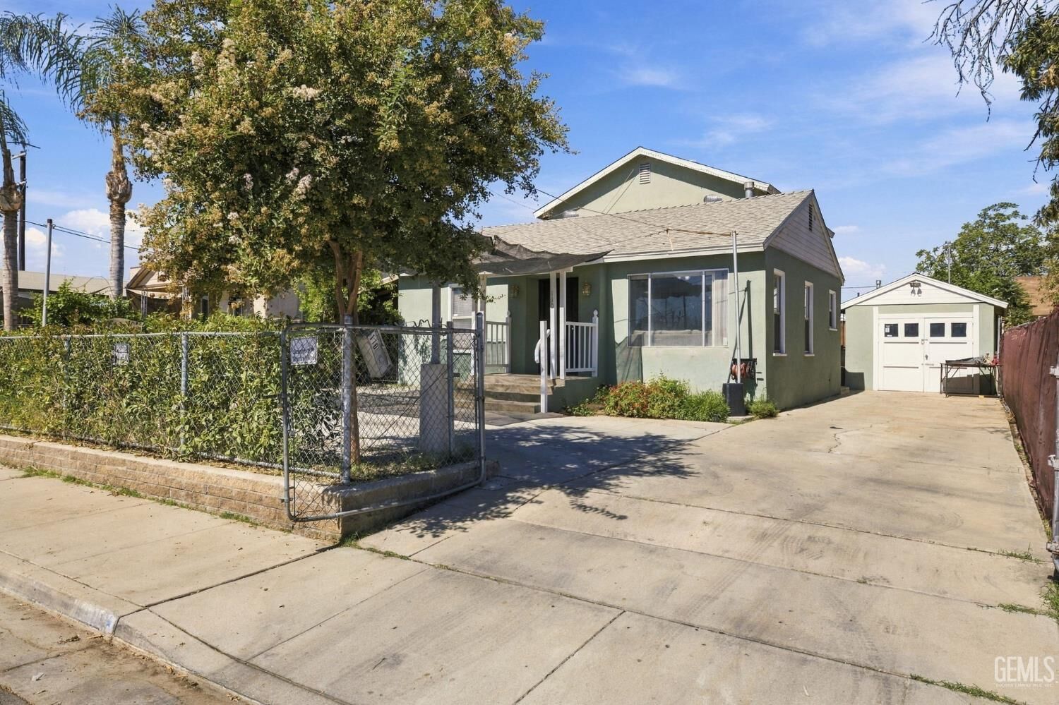 Property Photo: 110 E Belle Avenue CA 93308