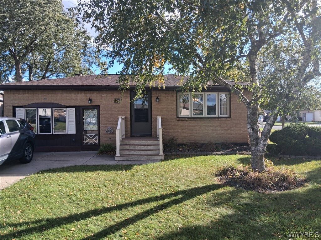 Property Photo: 126 Gary Lane NY 14227