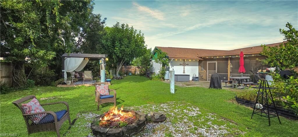 Property Photo: 2222 SE 15th St FL 33990