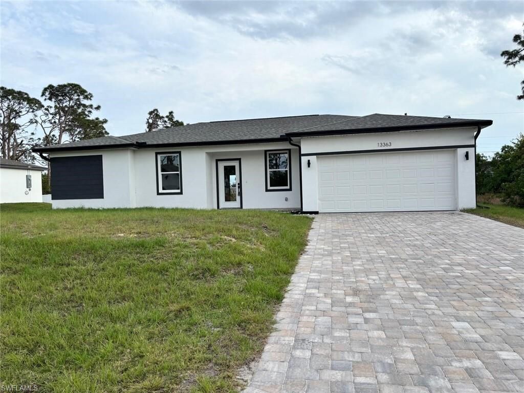 Property Photo:  13363 Drysdale Ave  FL 33981 