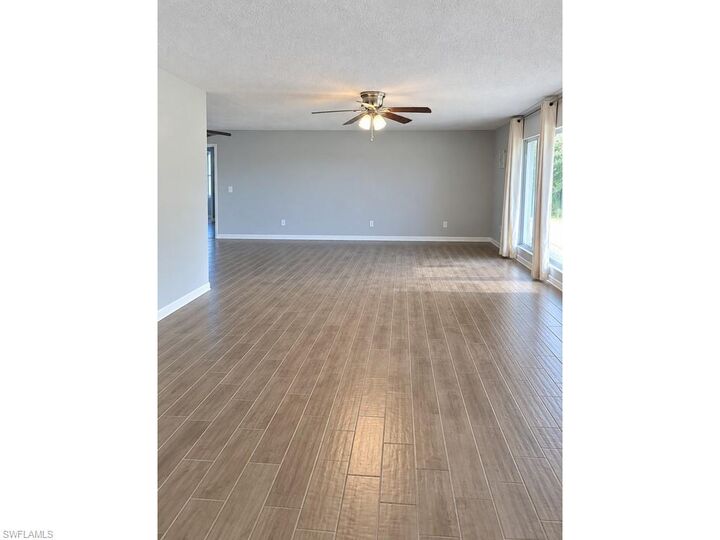 Property Photo:  1718 NE 7th St  FL 33909 