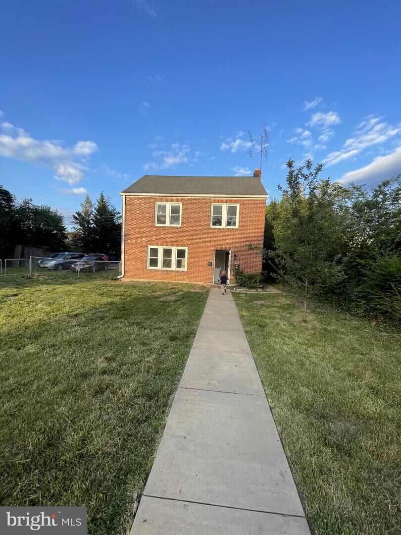 Property Photo: 415 Virginia Avenue B VA 22630