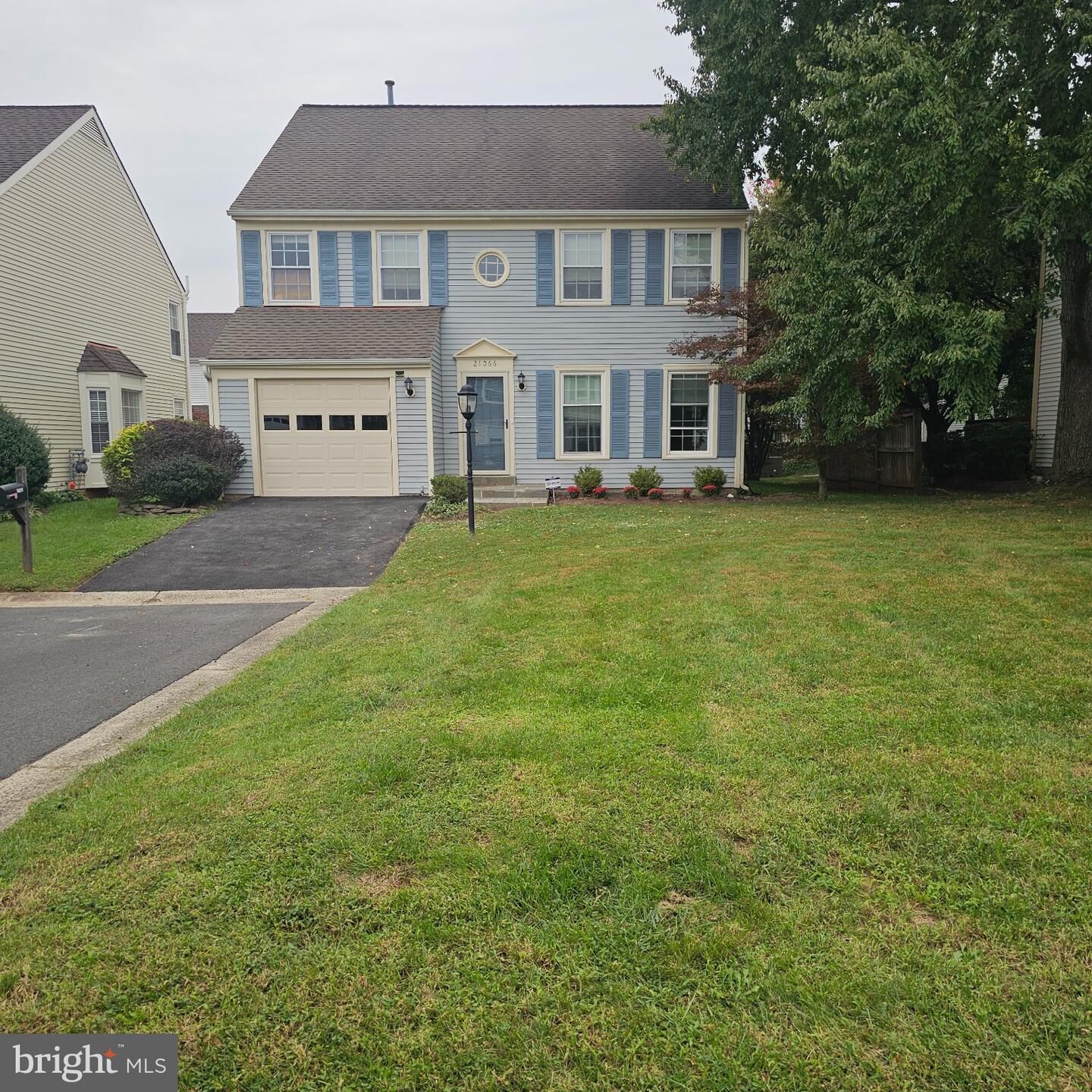 Property Photo: 21066 Danbury Court VA 20164