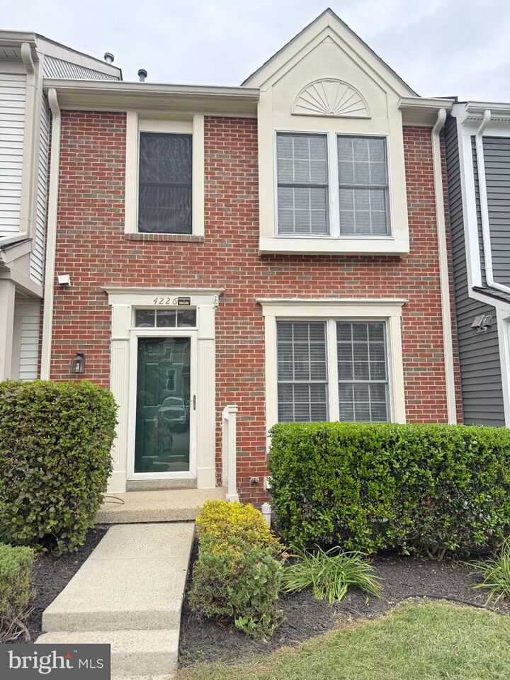 Property Photo:  4226 Devonwood Way  VA 22192 