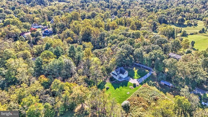 Property Photo: 37682 Cooksville Road VA 20132