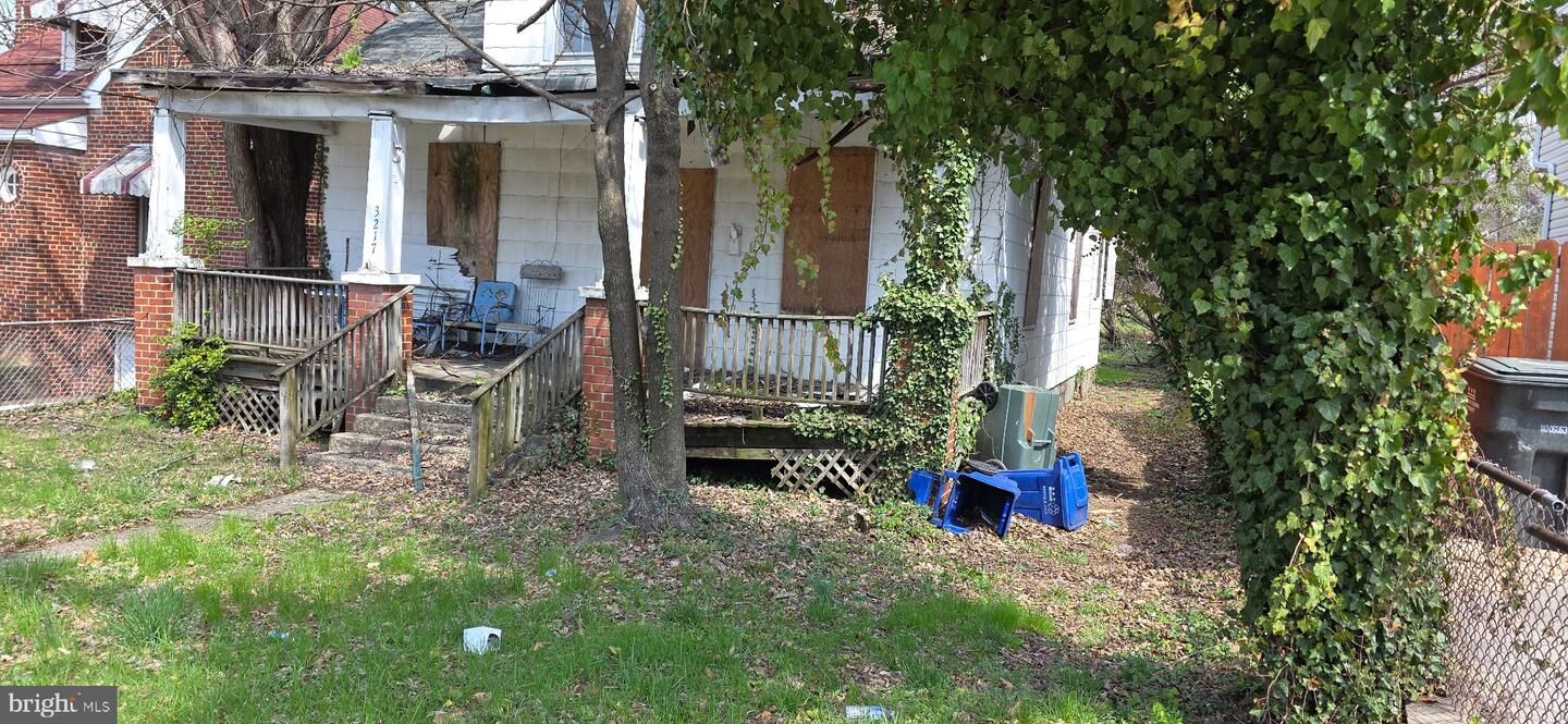 Property Photo: 3217 Walnut Street NE DC 20018