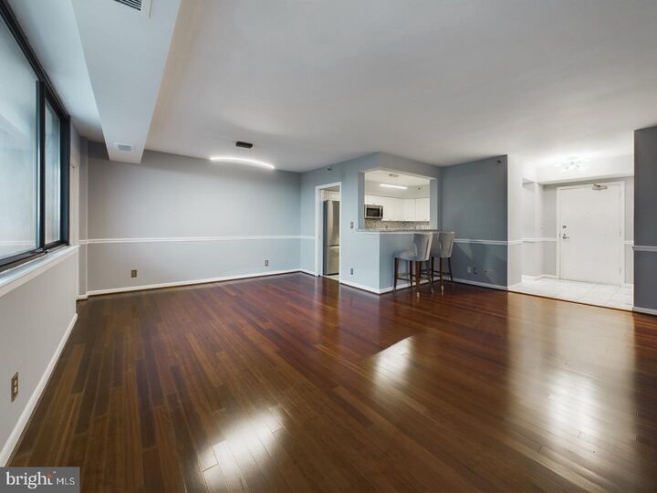 Property Photo:  5501 Seminary Road S 1715S  VA 22041 