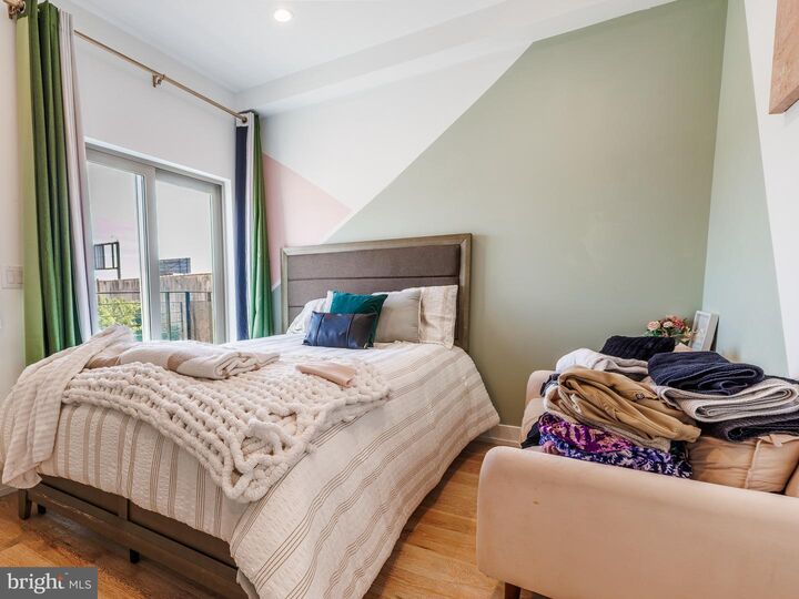 Property Photo: 119 Greenwich Street 6 PA 19147