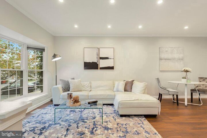 Property Photo: 6918 Flag Harbor Drive MD 20747