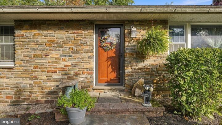 Property Photo:  1483 Easton Road  PA 18976 