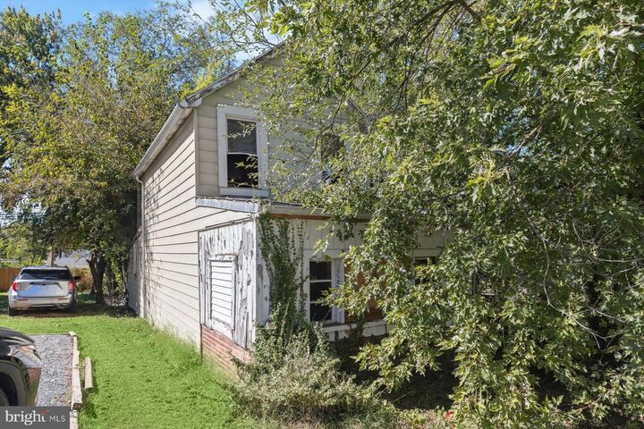 Property Photo:  105 Baltimore Avenue  MD 21227 
