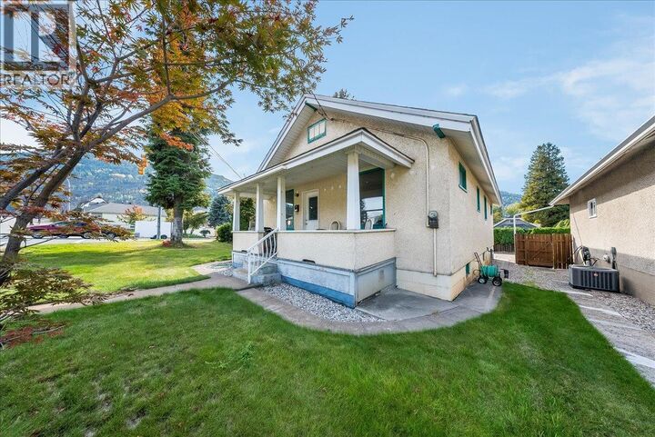 Property Photo:  1396 Second Avenue  BC V1R 1L9 