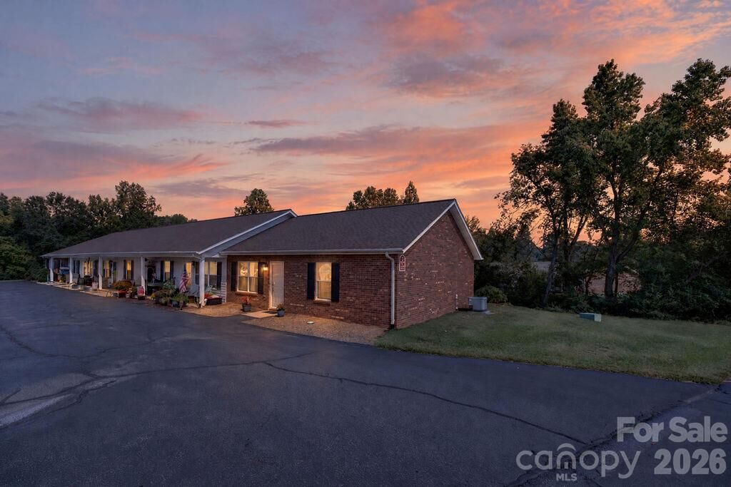 Property Photo:  122 24th Street NW  NC 28601 