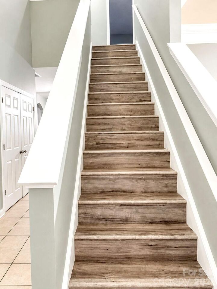 Property Photo: 964 Sundance Drive NC 28054