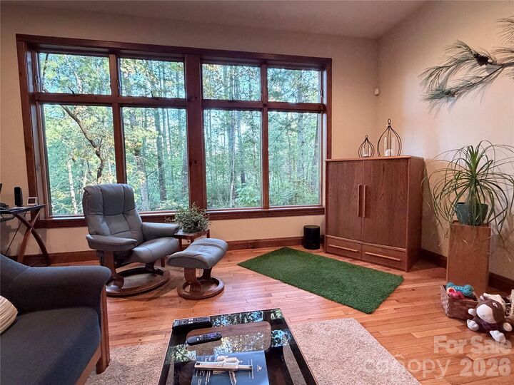 Property Photo:  2 Dogwood Lane  NC 28732 