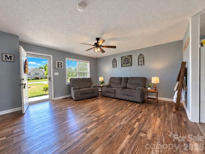 Property Photo: 3974 Northernmistic Drive NC 28650