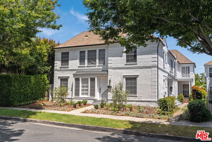 Property Photo:  308 S Reeves Dr, Unit D  CA 90212 