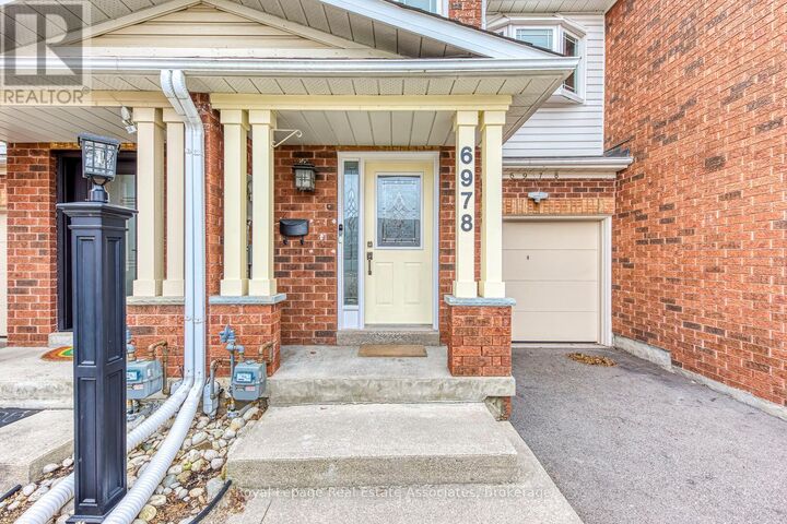 Property Photo:  6978 Lisanne Court  ON L5N 6Z7 