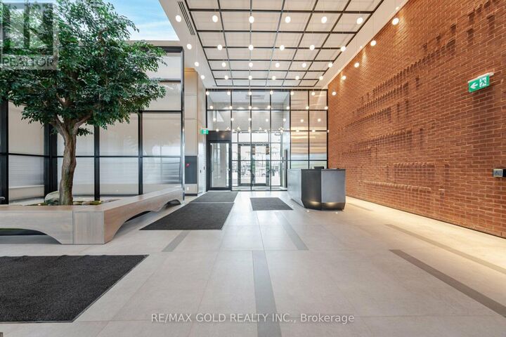 Property Photo:  3220 William Coltson Avenue 817  ON L6H 7X9 
