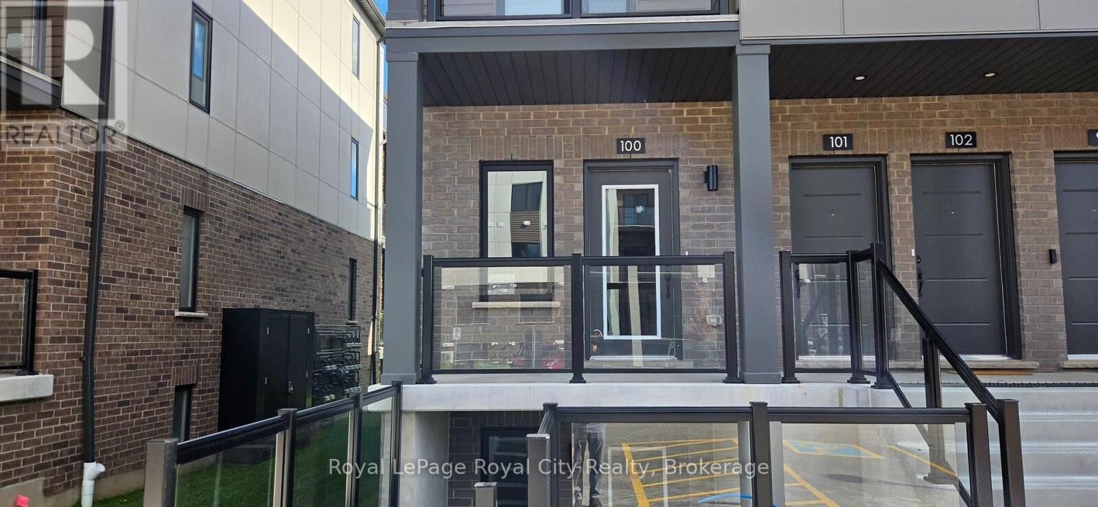 Property Photo:  42 Lowes Road Southwest 100  ON N1G 0H6 